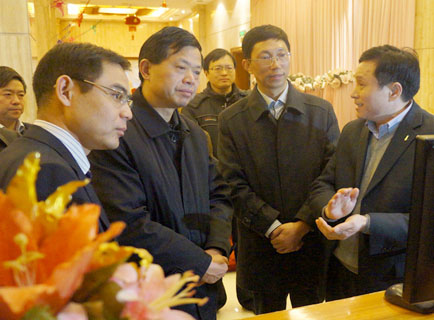 省紀委負責人深入東鄉(xiāng)調(diào)研并觀看了